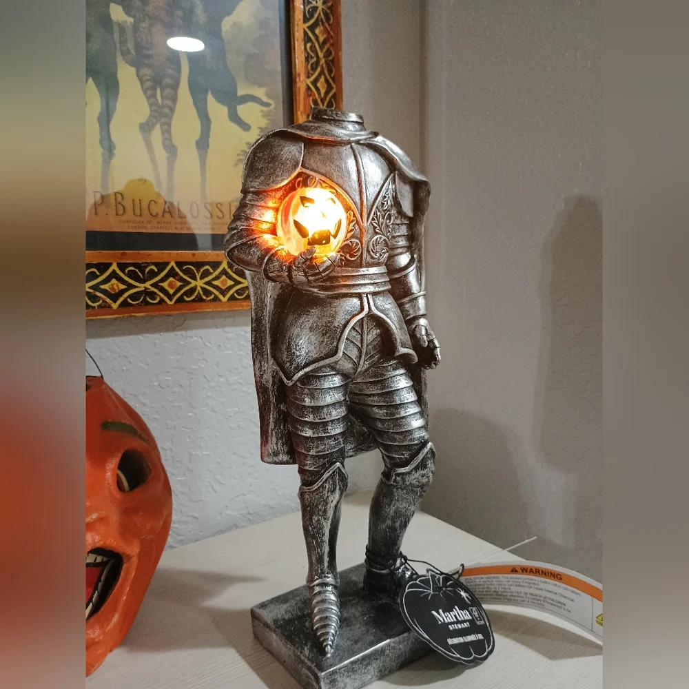 Martha Stewart Headless Horseman LED Pumpkin Statue Halloween Figure NWT - Picture 3 of 6